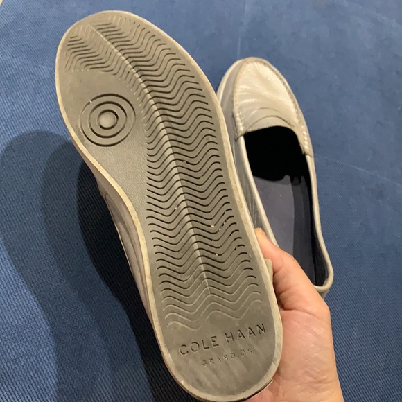 ❗️SALE❗️Cole Haan silver loafers size 8 - Picture 4 of 7